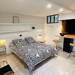 Feel@home Nemausus « Le 42 »