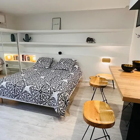 Apartment Feel@home Nemausus « Le 42 » Nîmes