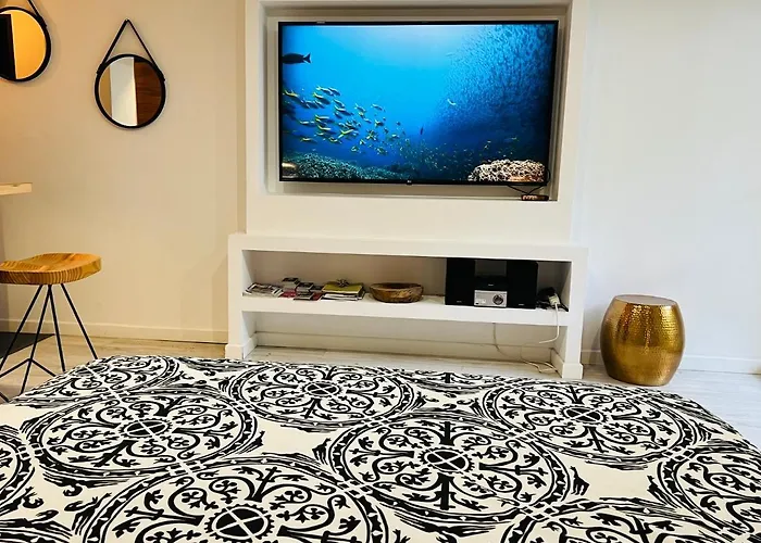 Feel@home Nemausus « Le 42 » Апартаменты Ним